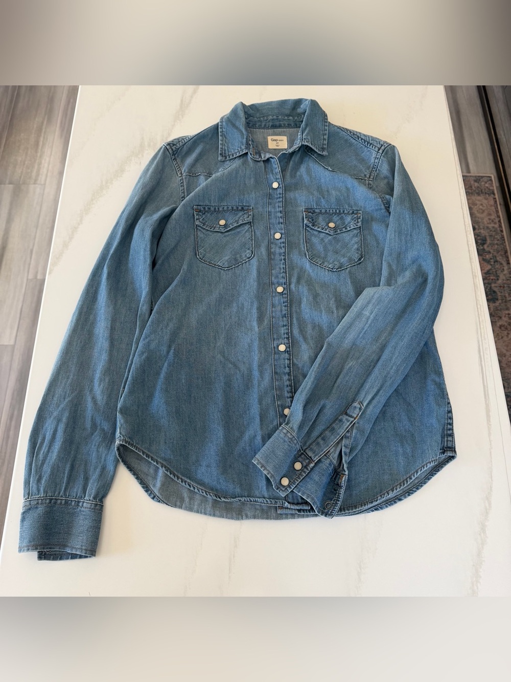 GAP Western Pearl Snap Light Indigo Denim Shirt Long Sleeve Small Tall